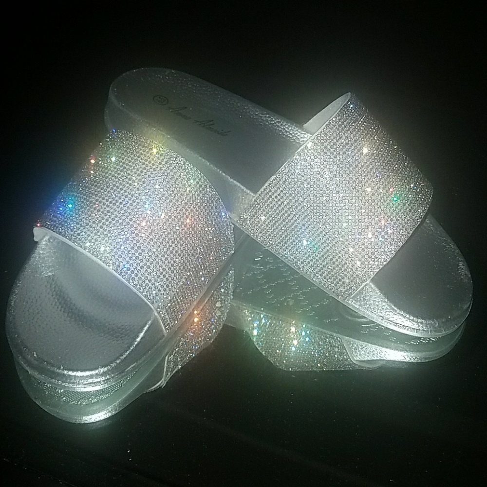 Fancy Slippers - Picture 3 of 4